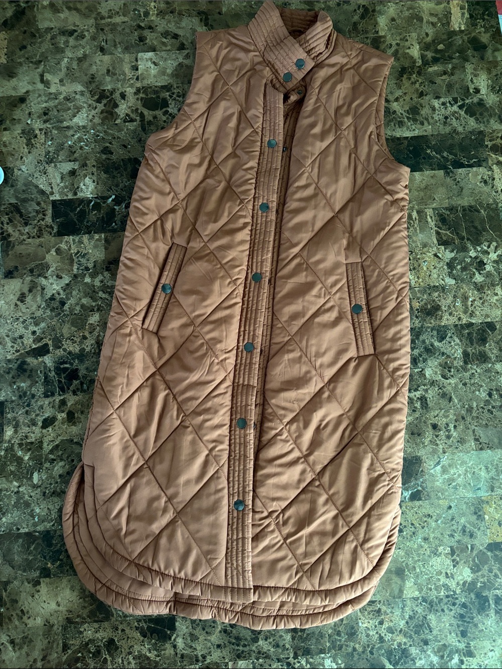 Quilted Long Sleeveless Vest in Tan